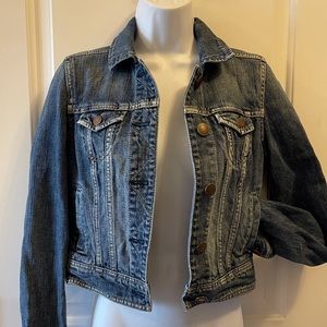 American Eagle cropped blue denim jacket size XS. Excellent condition